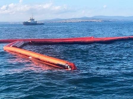 Стартира операцията по източване на мазута от потъналия кораб край Созопол