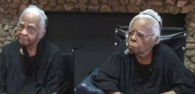 Еднояйчни близначки посрещат заедно 102-ия си рожден ден