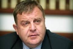 Каракачанов призова да не се бърза с оставките на министрите