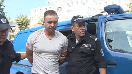 Съдът остави в ареста британския турист, нападнал човек с увреждания в Слънчев бряг