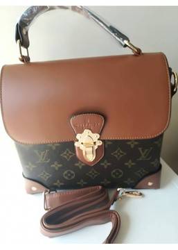 Колекция модни дамски чанти, шалове и бижута за сезон есен-зима 2018