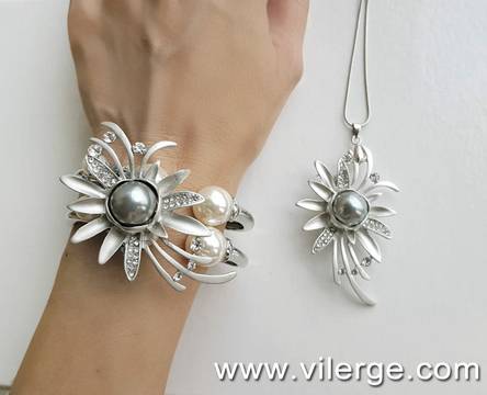 СРЕБЪРНА КОЛЕКЦИЯ БИЖУТА И ПЕРЛИ ЗА ЕСЕН