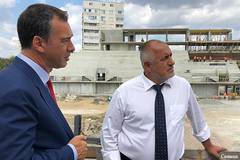 Борисов инспектира строежа на спортната зала „Арена Бургас“