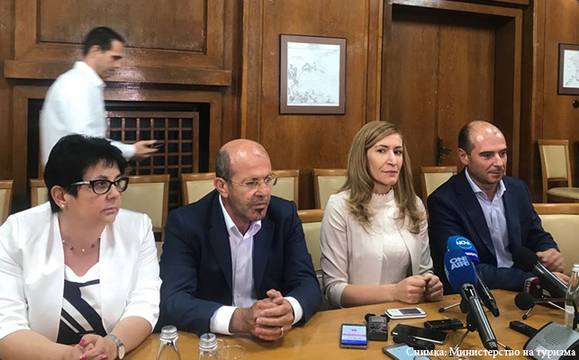 Прекратяват договорите за концесия или наем на 7 морски плажа в Бургаско