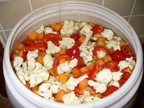 Ето как да си направите перфектната царска туршия в бидон! Рецепта, с която ще си оближете пръстите!