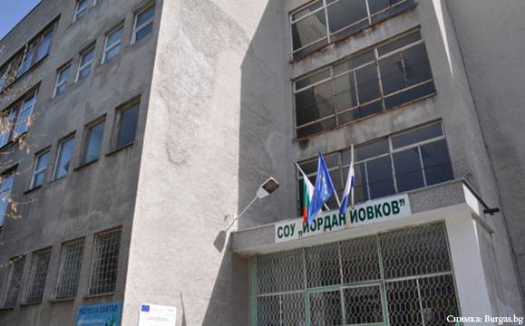 Училищата „Йовков“ и „Чинтулов“ може да се съберат в една сграда от догодина