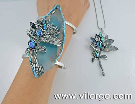 СТИЛНИ БИЖУТА ЗА КОЛЕДА И НОВА ГОДИНА