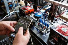Изчислителната мощност на Биткойн се е удвоила от Май месец въпреки корекцията в цената му