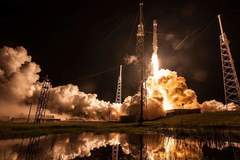 SpaceX избра първият човек, който ще излети на пътешествие около Луната