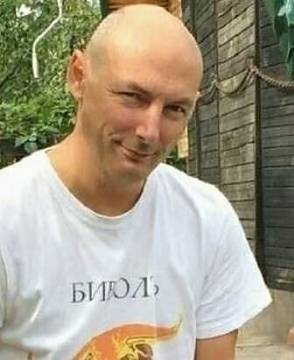 Кой е Атанас Чобанов, дето разиграва цялата държава