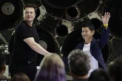 Японски милиардер ще бъде първият космически турист, който ще лети около Луната