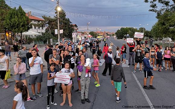 „Долно Езерово“ отмени протеста си срещу разписанието на автобусите