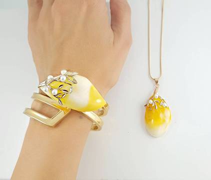 8-ТЕ БИЖУТА С КЕХЛИБАР ЗА ЗИМАТА