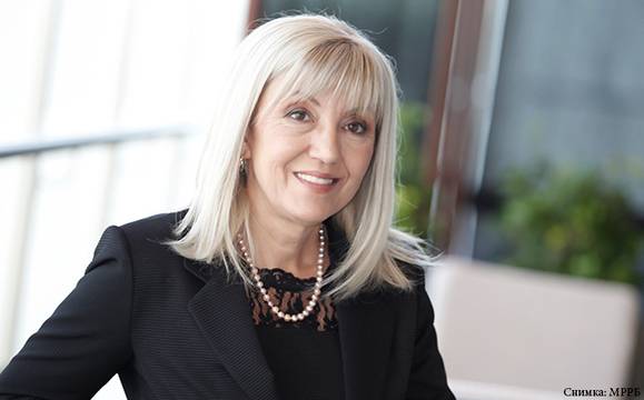 Петя Аврамова: Нанков ще бъде един от стълбовете в министерството, ако остане