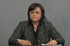 Нинова: Да сме непримирими към всяка проява на фашизъм, насилие и разединениe