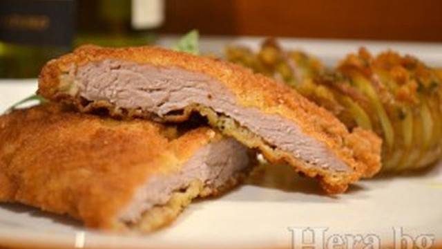 Няма друга такава вкусотия! Тази рецепта за виенски шницел ще накара гостите ви да си оближат пръстите! (СНИМКИ)