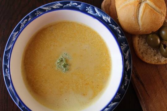 КРЕМ СУПА ОТ ЧЕРВЕНА ЛЕЩА