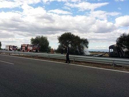 Движението по магистрала „Тракия” е затруднено заради горящи камиони