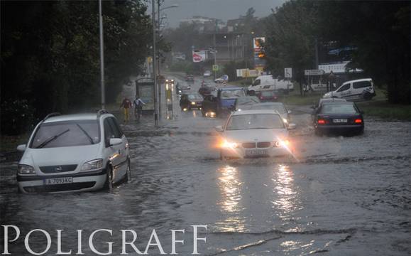 Обстановката в Бургас е спокойна след вчерашните порои