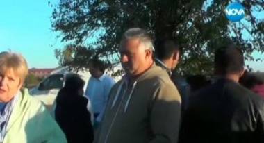 Скандална оферта! Непознат дава на майката на пометената от пиян шофьор на джип Сара 20-30 000 лева, за да си мълчи