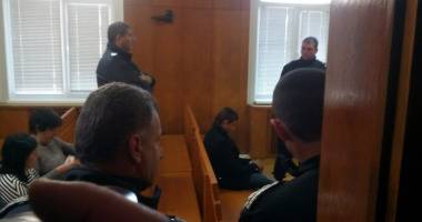 В съда: Жестоката история за деца, които пребиват до смърт един бездомник