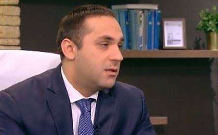 Министърът на икономиката: Бизнесът у нас започва да отказва поръчки, няма кой да работи