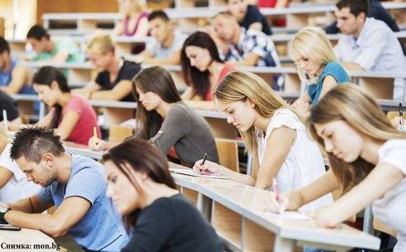 Администрацията дава „Старт на кариерата“ на 2 569 младежи