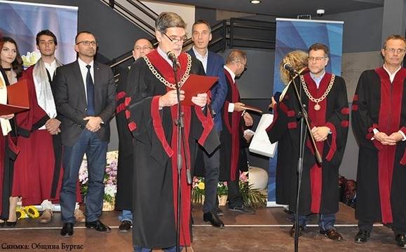 Ректорът на НХА: Бургас е културно и туристическо средище от европейски мащаб