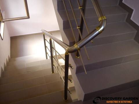 Алуминиеви парапети, блиндирани врати, конструкции