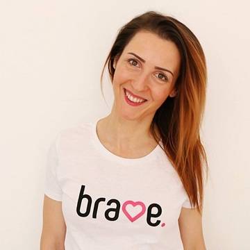 ЛЮБОВТА ЩЕ ИЗЛЕКУВА ВСИЧКО! Младата писателка Ралица Генчева в едно вдъхновяващо интервю пред Sara Nedialkov