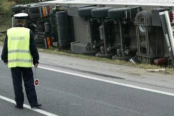 ТУРСКИ ТИР С ДЪВКИ СЕ ПРЕОБЪРНА НА АМ „МАРИЦА“ MEDIAMIX МЕДИЯМИКС-НОВИНИТЕ НА ЕДНО МЯСТО
