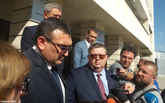 Маринов за убийството в Русе: Работим по всички версии, нито една не е подценена