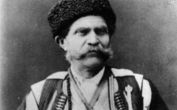 Не си българин, ако не знаеш кой е това! Страшилището за всички турци, който не се даде на никого! Това е самият..