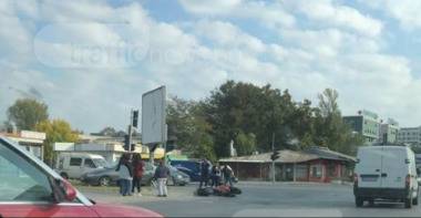 Кошмарна катастрофа с моторист в Пловдив