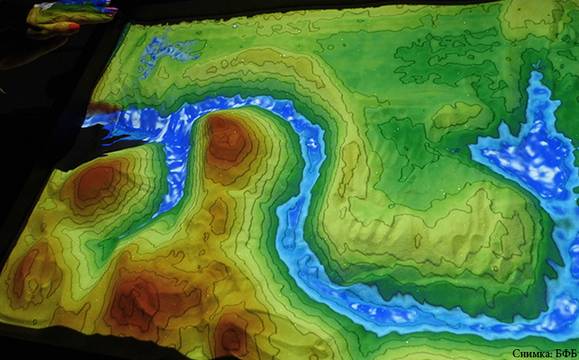 Пясъчна кутия учи децата за климатичните промени