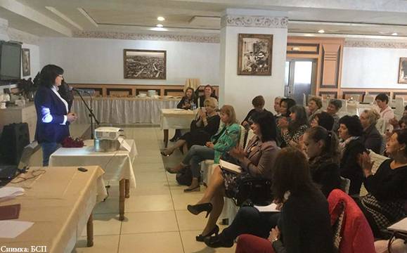 Социалистки искат семейно подоходно облагане и безплатни детски градини