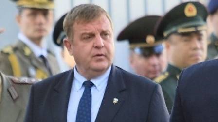Каракачанов: Напрежението в Гълъбово е овладяно