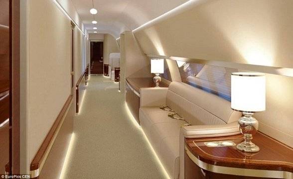 Путин отново засенчи Доналд Тръмп и всички други президенти: Вижте само в какъв самолет се вози (СНИМКИ ОТВЪТРЕ)