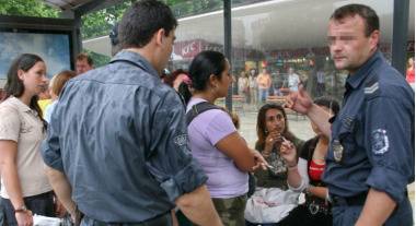 Внимание, джебчиите се активизират! Най-често обират в рейсовете и край…