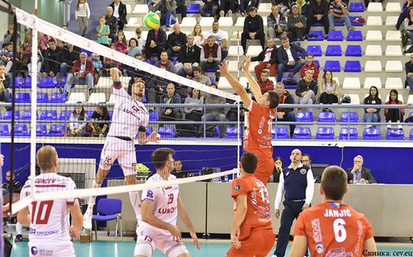 „Нефтохимик“ продължава във втори квалификационен кръг от Шампионската лига