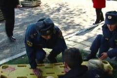 Терорът в Керч: Отваряха вратите и стреляха, пълно е с трупове на деца, разказва директорът на взривения колеж