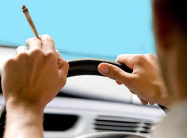 Хванаха санданчанин с наркотици