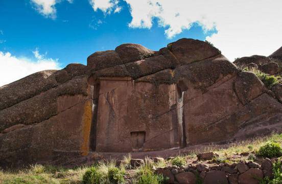 Мистериозната ‘Врата на боговете’ в Хаю Марка, Перу