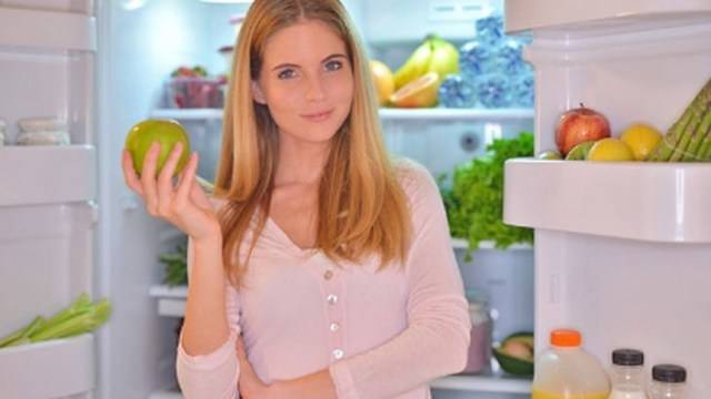 Цял живот сме слагали храната си грешно в хладилника, експерт разкри шокираща истина!