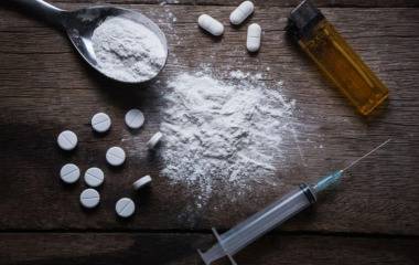 Задържаха шоьор, употребил три вида наркотици