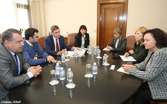 МВнР предприема мерки в защита на обвинените български граничари