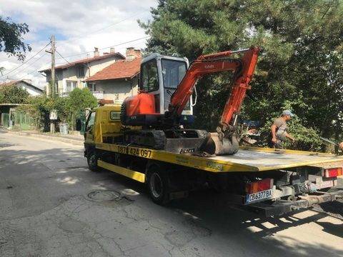 Превоз на автомобили, мотори, строителна техника и др.