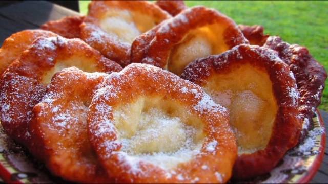 ВКУСНИТЕ МАМИНИ МЕКИЦИ