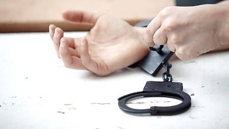 Освободиха под гаранция шофьора на автобус, блъснал майка с количка