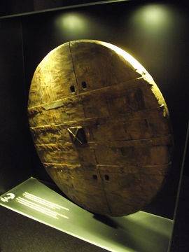 Открито е най-старото и голямо дървено колело в света